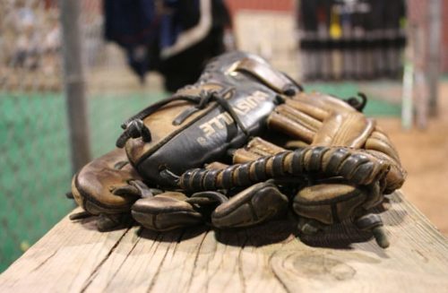 How to Clean a Softball Glove – Some Tips to Improve the Longevity