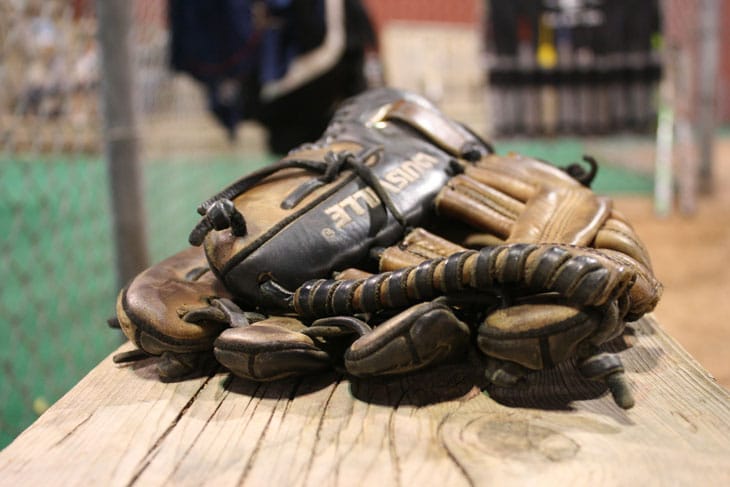 How to Clean a Softball Glove – Some Tips to Improve the Longevity